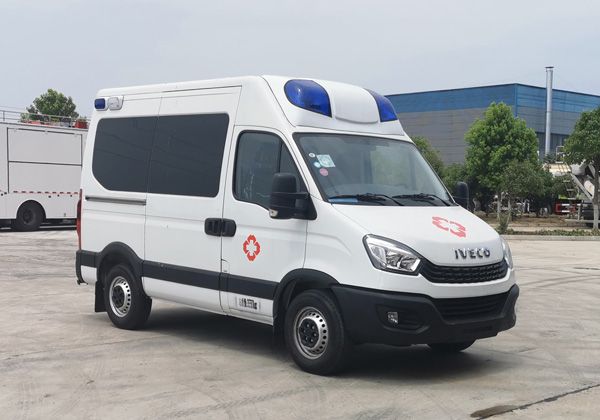 程力牌CLW5043XJHNJ6型救护车
