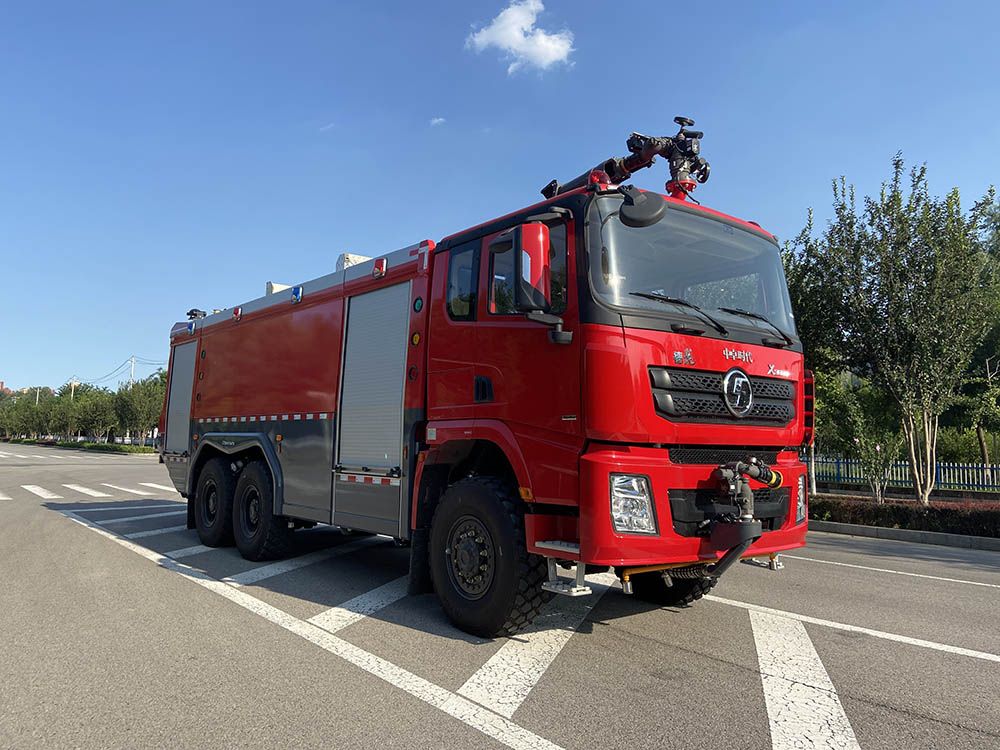 汕德卡机场消防车