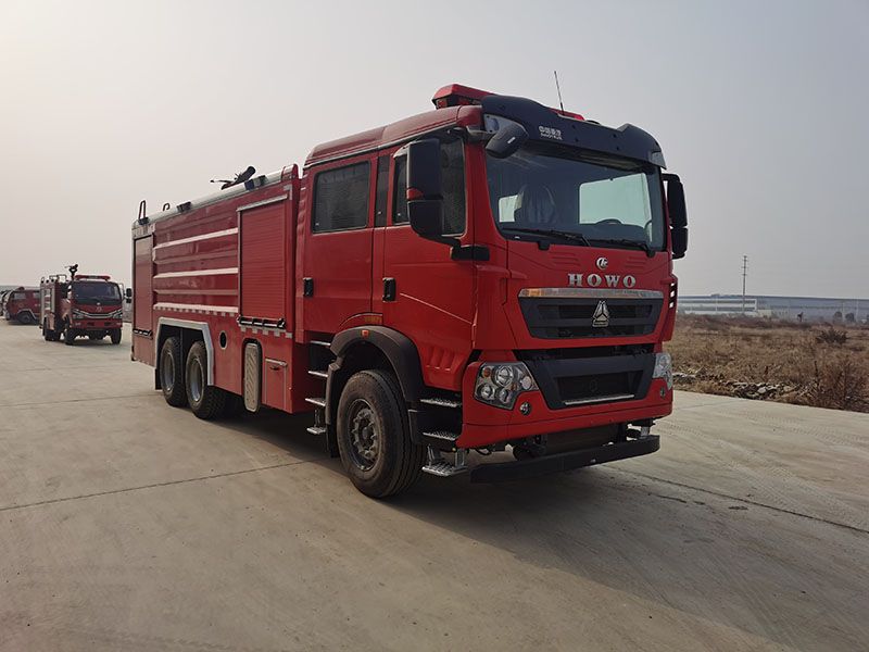 程力牌CLW5330GXFPM180/AXF型泡沫消防车
